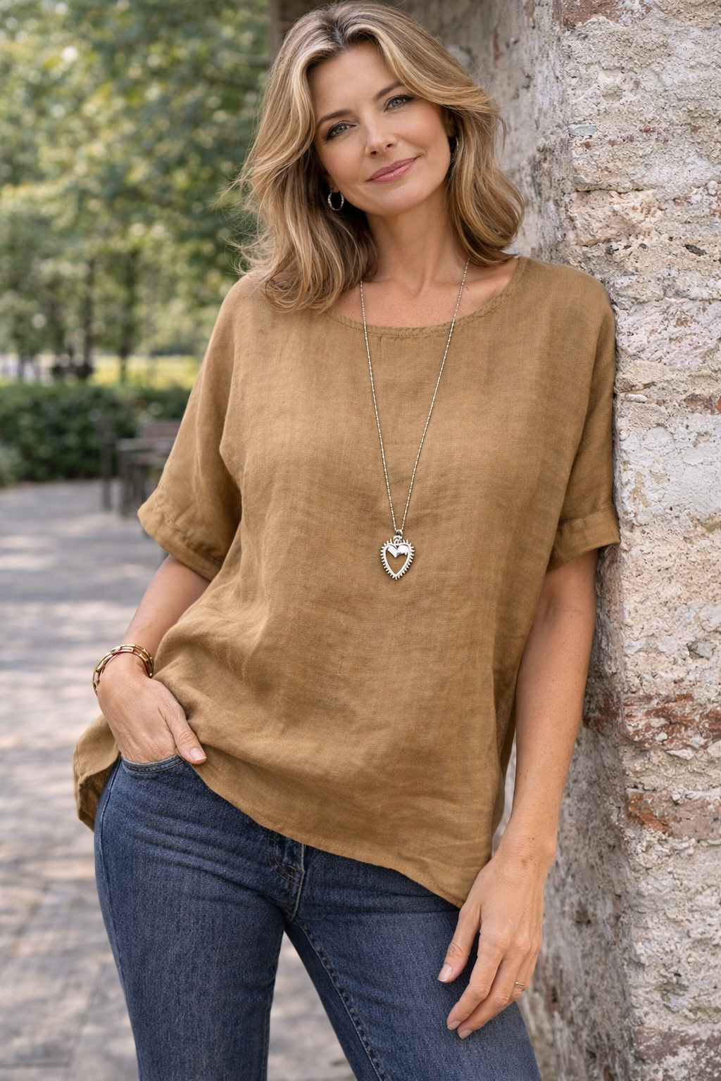 Clara | Relaxed Flattering Top
