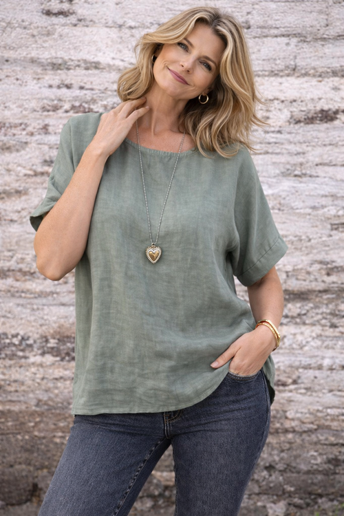 Clara | Relaxed Flattering Top